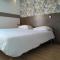 Hotels Fasthotel Narbonne : photos des chambres