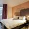 Hotels B&B HOTEL Paris Porte de Chatillon : photos des chambres