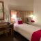 Hotels Logis Hotel de France & Restaurant Pamiers : photos des chambres