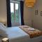 Maisons de vacances Gite Saint-Yrieix-sur-Charente, 4 pieces, 6 personnes - FR-1-653-249 : photos des chambres