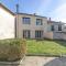 Maisons de vacances Large Sereilhac House of 270m2 with Garden : photos des chambres