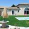 Maisons de vacances Soleil - Large Villa with Pool & Garden near Pezenas : photos des chambres