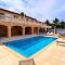 Maisons de vacances CASA-Ronny spacious villa in Cannet-les-Maures : photos des chambres