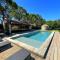 Villas Beautiful contemporary villa swimming pool and large garden : photos des chambres