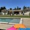 Villas Beautiful contemporary villa swimming pool and large garden : photos des chambres