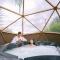 B&B / Chambres d'hotes Le Dome et son jacuzzi : photos des chambres