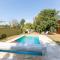 Villas Brut : verdure, piscine chauffee : photos des chambres