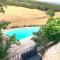 Maisons de vacances MAISON 8 a 10p, piscine, parc, campagne sans voisin en Drome provencale : photos des chambres