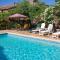 Maisons de vacances Lovely Home In Faugres With Outdoor Swimming Pool : photos des chambres