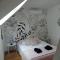 B&B / Chambres d'hotes Auverg-Nature, suite Myrtilles : photos des chambres