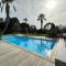 Maisons de vacances Lovely family home with pool : photos des chambres