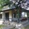 Maisons de vacances Holiday home with covered terrace at the edge of the Parc Regional du Morvan : photos des chambres