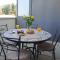 Appartements Very quiet studio with a beautiful terrace : photos des chambres