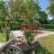 Maisons de vacances Romantic cottage with shared swimming pool : photos des chambres