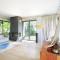 Villas Family villa with swimming pool in Aiguebelette-Le-Lac : photos des chambres