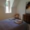 Maisons de vacances Gite Ainay-le-Vieil, 5 pieces, 8 personnes - FR-1-586-15 : photos des chambres