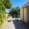Maisons de vacances Modern House with swiming pool - South of France : photos des chambres