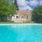 Maisons de vacances La Belle Aube - Near Bergerac Swimming pool : photos des chambres