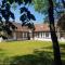 Maisons de vacances Beautiful Picardy house with its 5000m2 park : photos des chambres